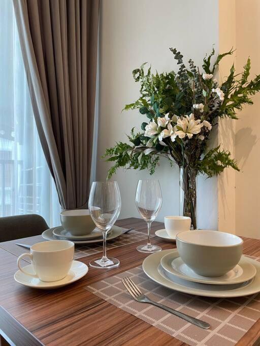 Luxury And Modern Condo In Central Chiang Mai - Astra Condo Exterior foto